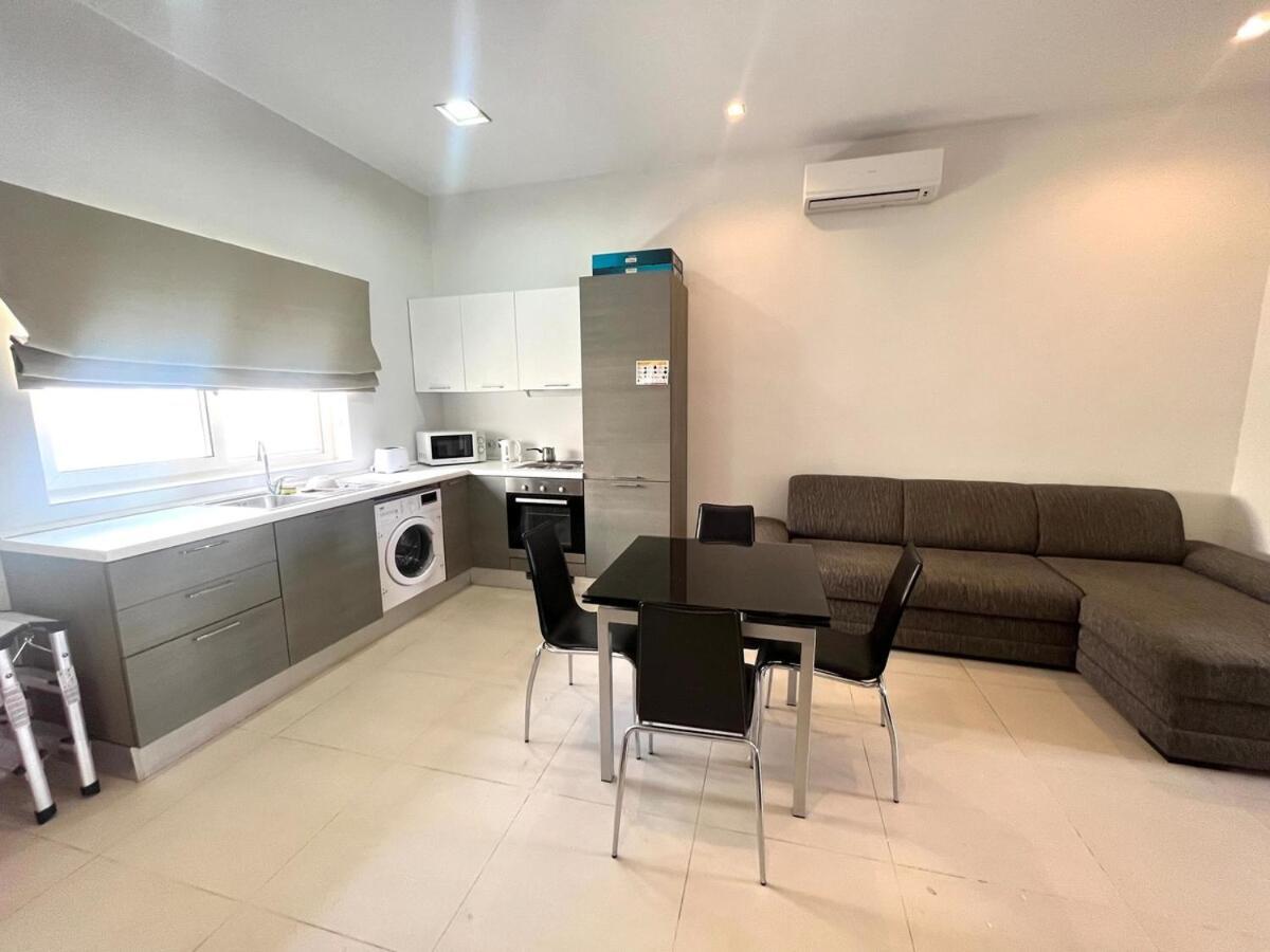 Harbour View Apt With Terrace Kalkara Exterior photo